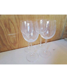 LOT DE 4 VERRES A PIEDS 