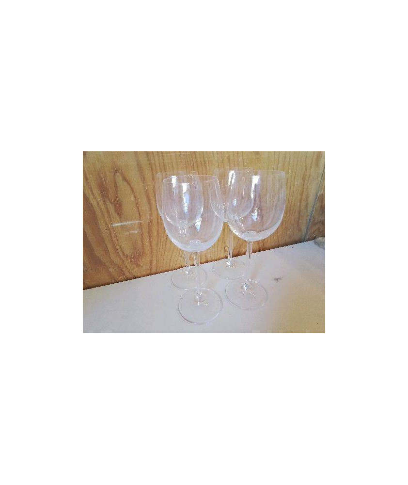 LOT DE 4 VERRES A PIEDS 