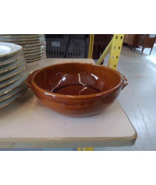 PLAT EN TERRE CUITE MARRON 