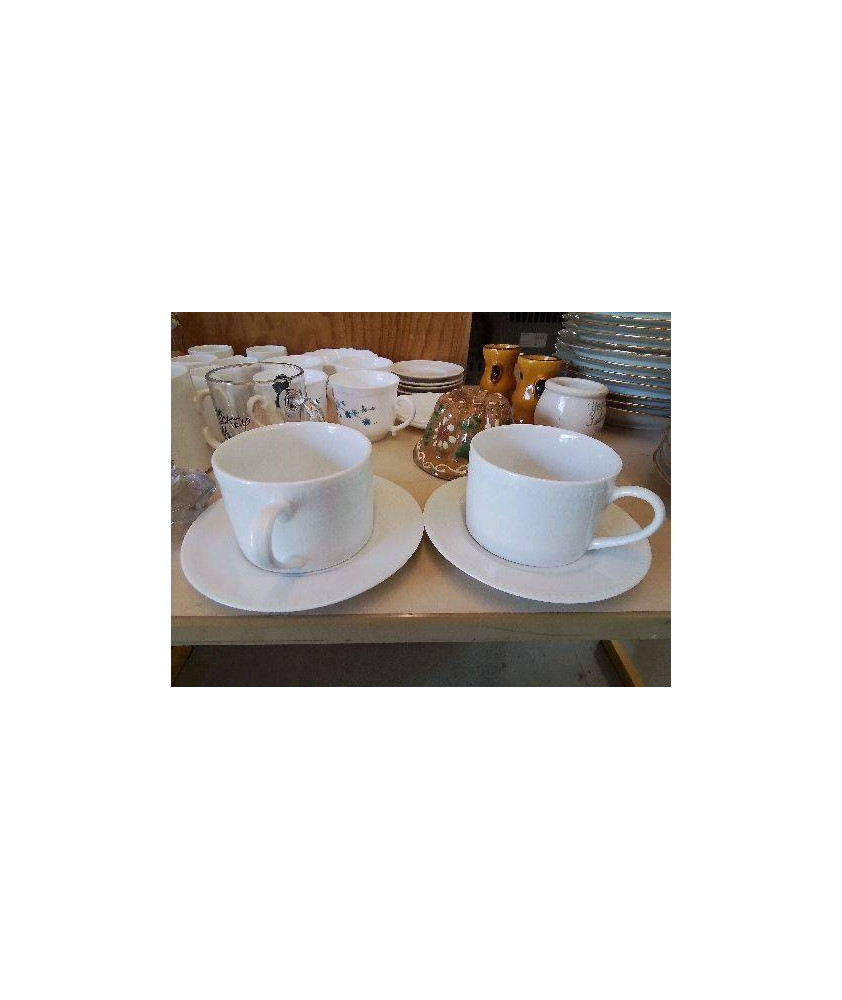 TASSE AVEC SA SOUCOUPE 