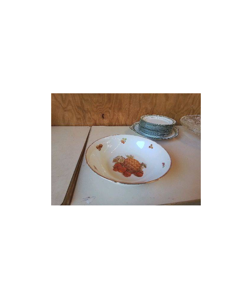 SALADIER EN PORCELAINE MOTIF FRUITS