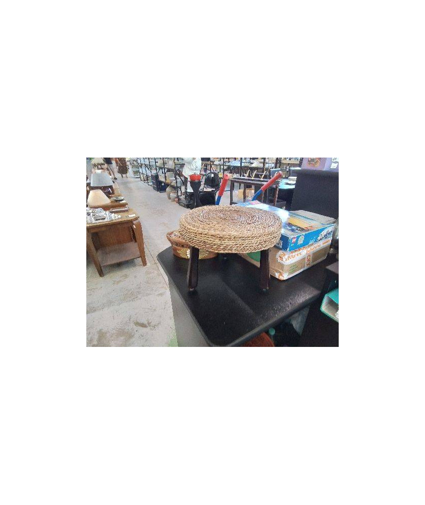 TABOURET RUSTQUE EN CORDE