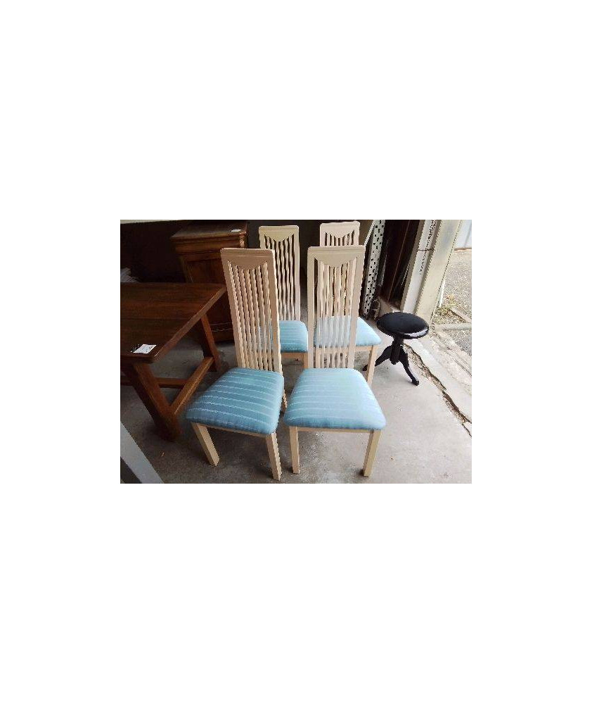 CHAISE