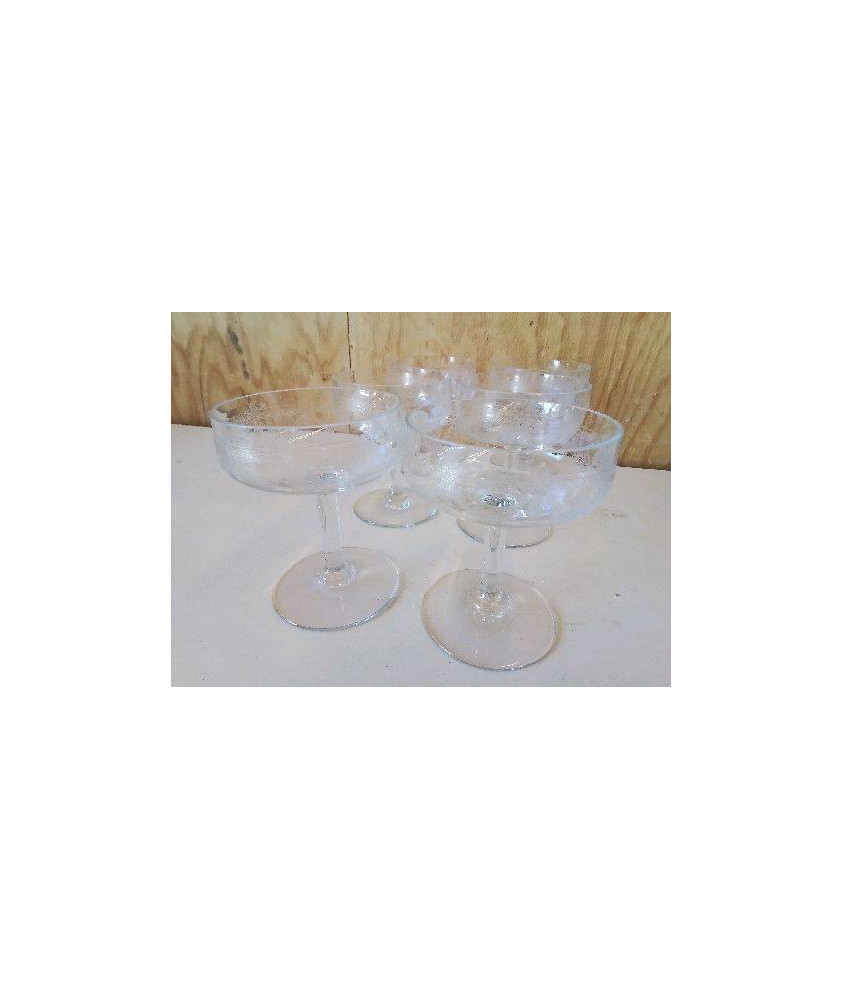LOT DE 6 COUPES A CHAMPAGNE 