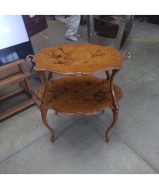 TABLE A THÉ 