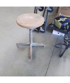 TABOURET MODERNISTE