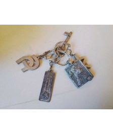 LOT DE 4 PORTES CLEFS