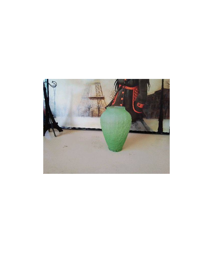 VASE EN VERRE GIVRÉ