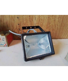 PROJECTEUR  NOIRE 