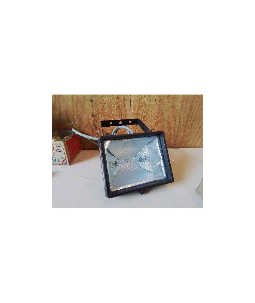 PROJECTEUR  NOIRE 