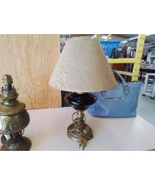 LAMPE EN LAITON 