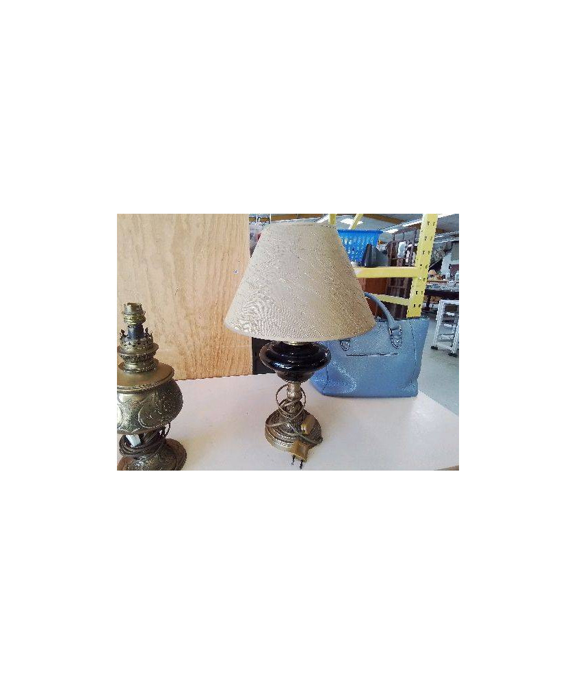 LAMPE EN LAITON 