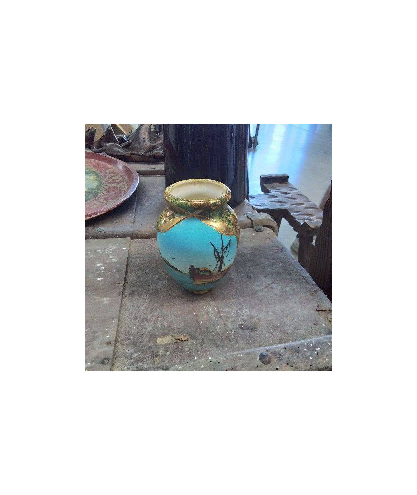 VASE 