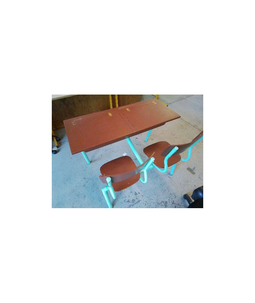 BUREAU D’ECOLUER RELOOKÉE 