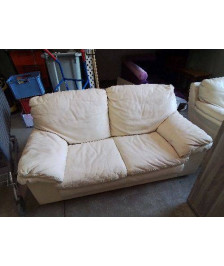 CANAPÉ DEUX PLACES CUIR BEIGE 