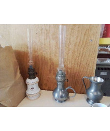 LAMPE A HUILE EN ETAIN