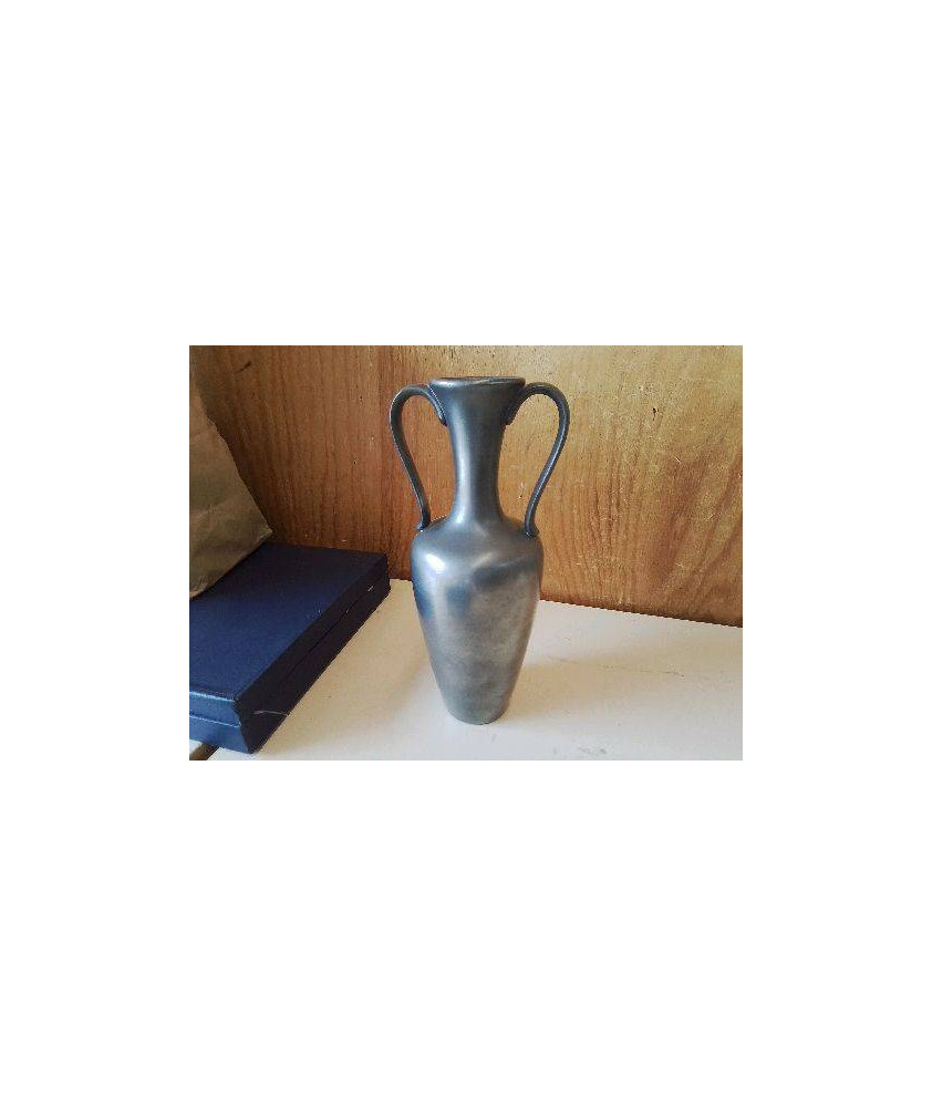 VASE EN ETAIN