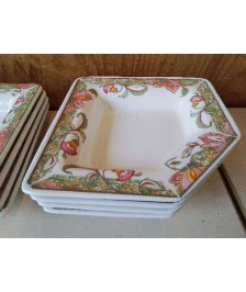 LOT DE 4 ASSIETTES 