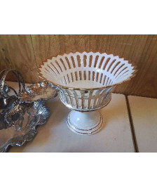 CORBEILLE EN PORCELAINE 