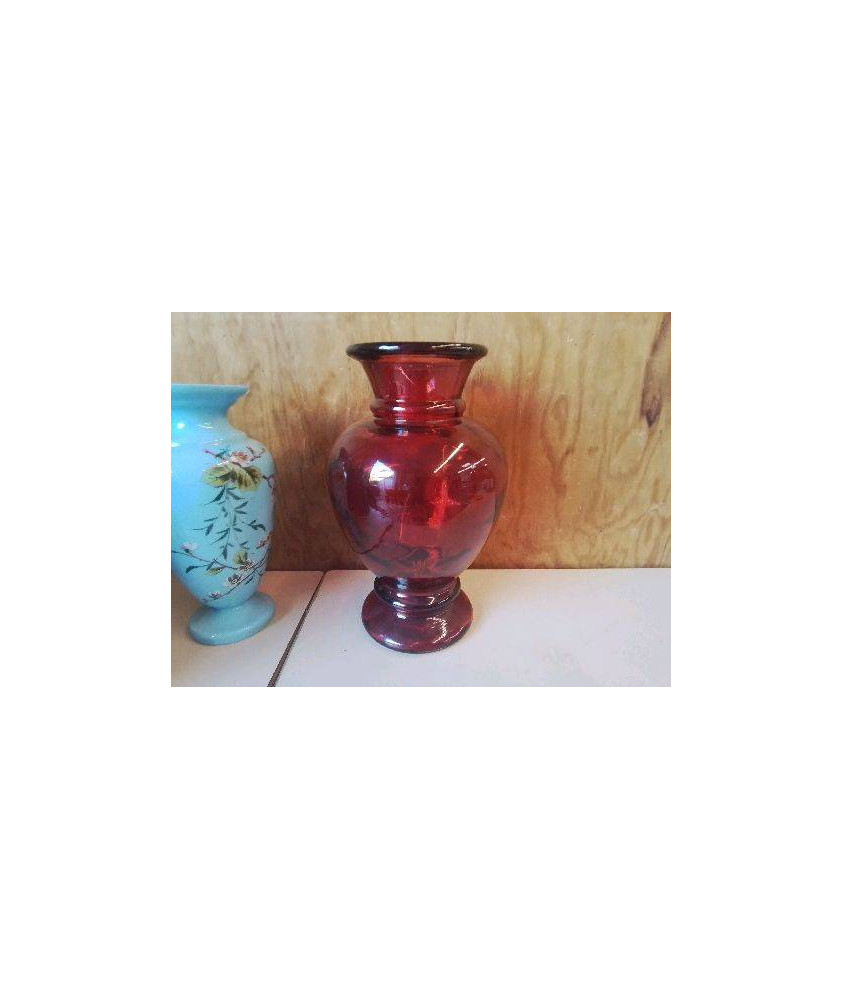 GRAND VASE EN VERRE ROUGE