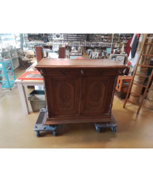 DRESSOIR 