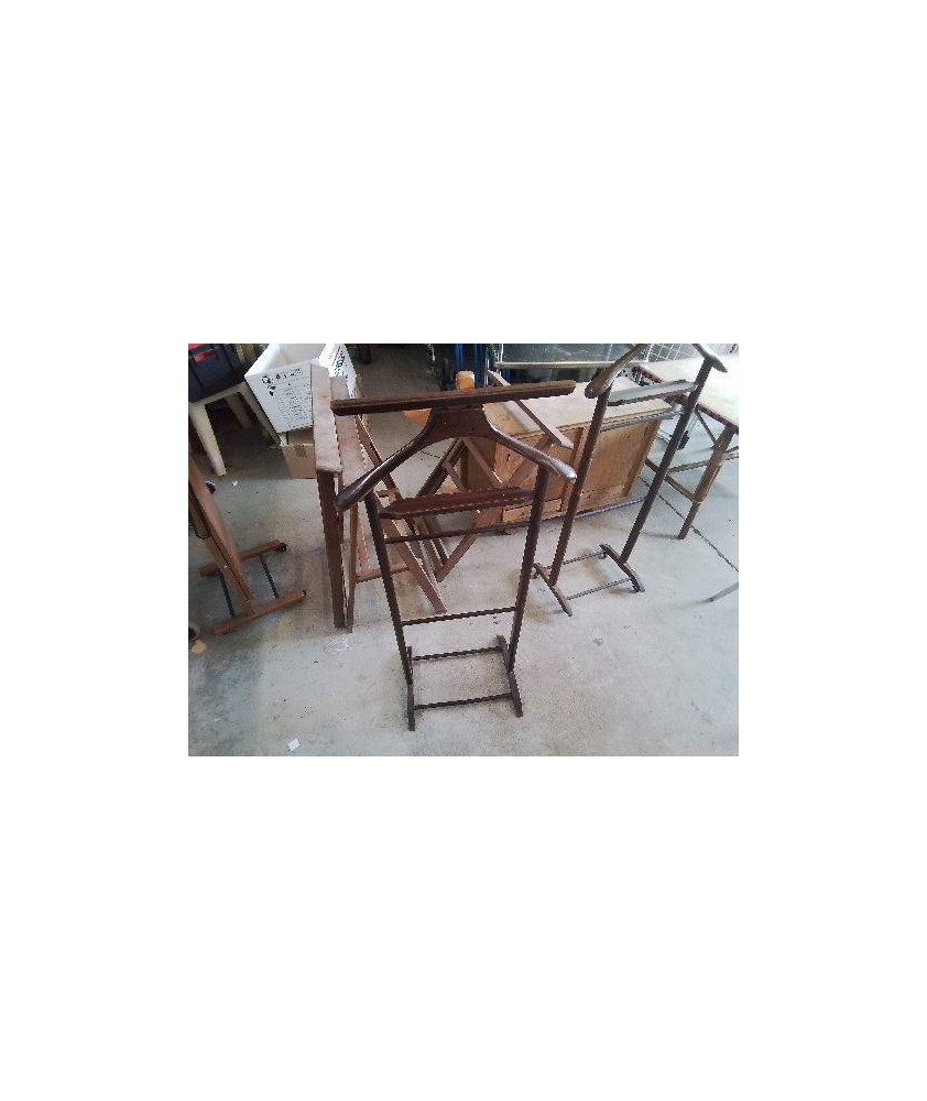 VALET DE CHAMBRE
