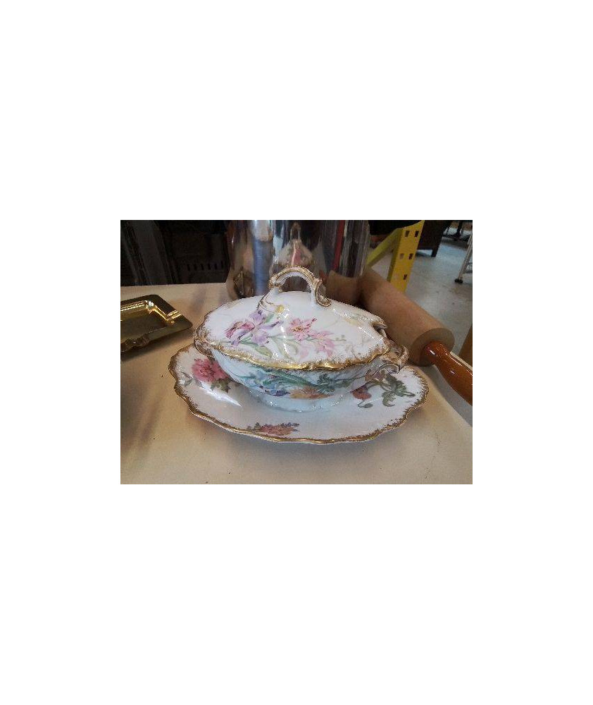 SAUCIÈRE EN PORCELAINE 