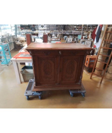 DRESSOIR 