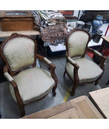 PAIRE DE FAUTEUILS STYLE LOUIS XV