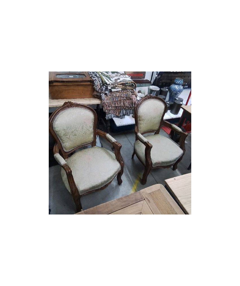 PAIRE DE FAUTEUILS STYLE LOUIS XV