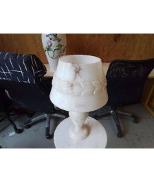 LAMPE BLANCHE EN ALBATRE