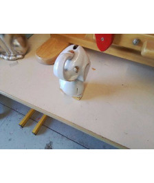 TIRELIRE ÉLÉPHANT EN PORCELAINE 