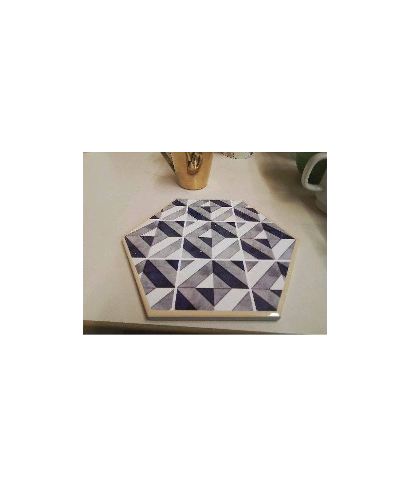 DESSOUS DE PLAT CARRELÉ 
