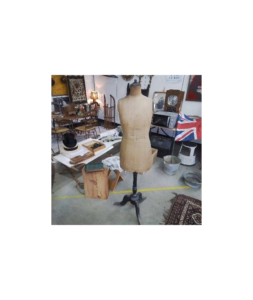 MANNEQUIN 