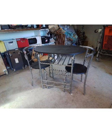 PETITE TABLE DE CUISINE 2 PERSONNES AVEC SES FAUTEUILS