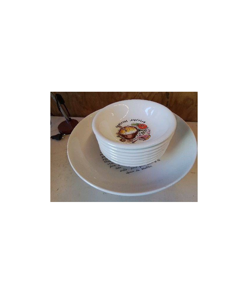 ENSEMBLE PLAT ET ASSIETTES A COUSCOUS 