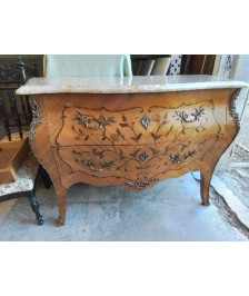 COMMODE VENTRUE MARQUETÉE