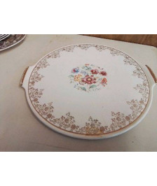 PLAT A GATEAU EN PORCALAINE 