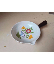 CAQUELON EN PORCELAINE 