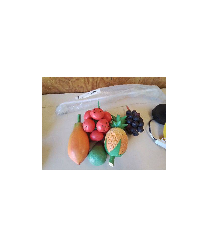 FRUIT EN BOIS