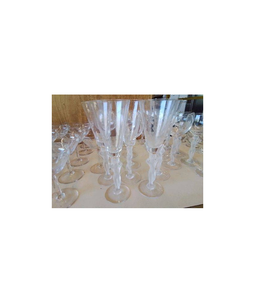 VERRE EN CRISTAL PIED VENUS 