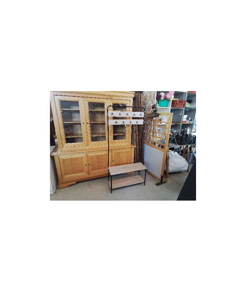 PETIT VESTIAIRE