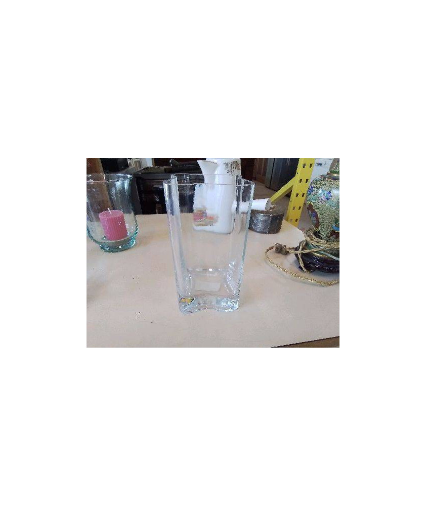 VASE EN VERRE 