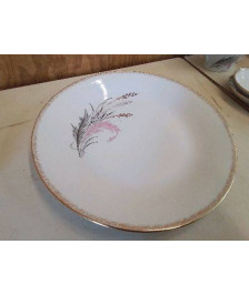 PLAT EN PORCELAINE 