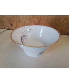 PLAT EN PORCELAINE 