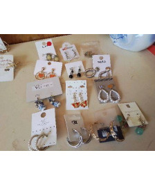 BOUCLES D’OREILLES FANTAISIE 