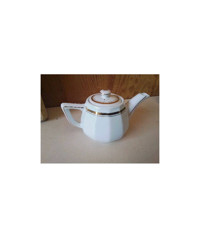 THÉIÈRE EN PORCELAINE 