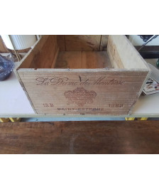 CAISSE A VIN ST ESTEPHE 