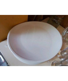 LOT DE 4 ASSIETTES BLANCHES