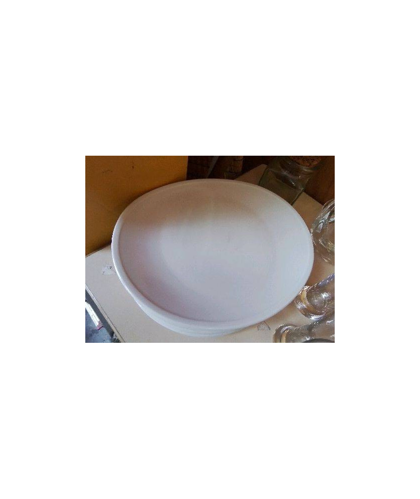 LOT DE 4 ASSIETTES BLANCHES